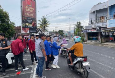 Ramadhan Berbagi, Sat Intelkam Polres OKU Selatan dan Mahasiswa Bagikan 150 Takjil 54