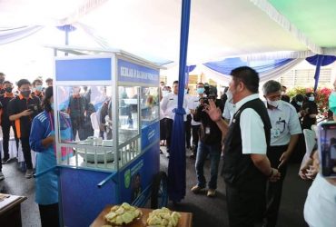 Tutup Pelatihan Kewirausahaan, Gubernur Sumsel Serahkan Bantuan 30