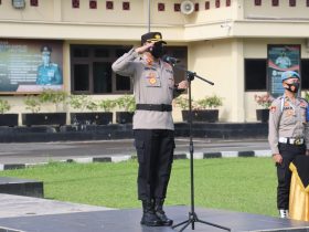 Kapolres OKU Selatan Pimpin Upacara Kenaikan Pangkat Personel 27