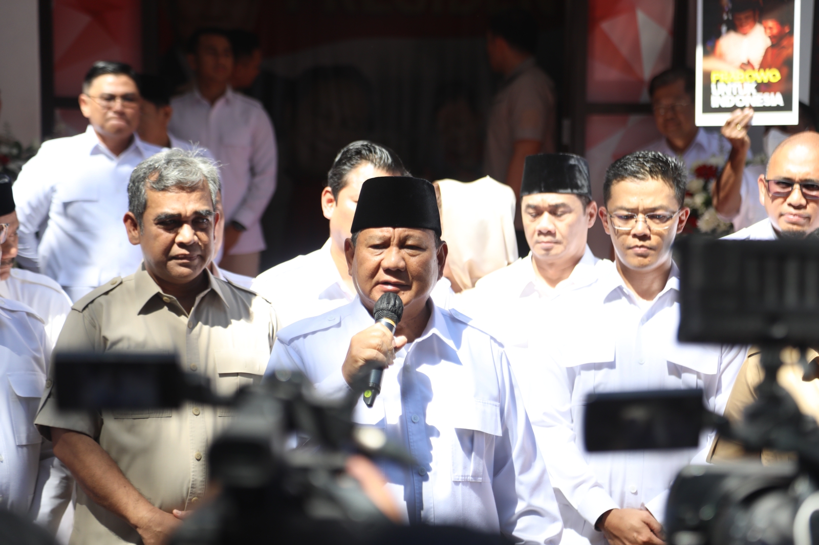 Resmikan Kantor Pemenangan, Prabowo: Kita Terbuka dan Siap Bekerja Sama dengan Siapapun 25