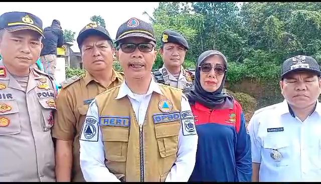 Aksi Polsek Kisam Tinggi dan Polsek Buay Sandang Aji Bantu Warga Terdampak Banjir di OKU Selatan 25