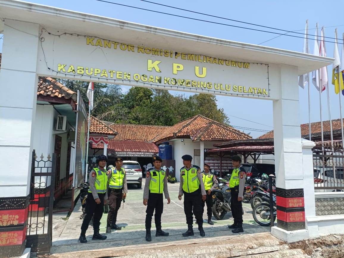 Jaga Situasi Kamtibmas, Polres OKU Selatan Kawal Ketat Gudang Logistik KPU 25