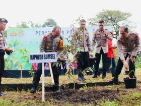 HUT Bhayangkara Ke-78, Polda Sumsel Serahkan Bantuan Bedah Rumah, Berikan Layanan Kesehatan Masyarakat Hingga Bhakti Lingkungan 27
