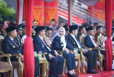 Komitmen Dukung Polri, Bupati Musi Rawas Terima Pin Emas Kapolda Sumsel 36