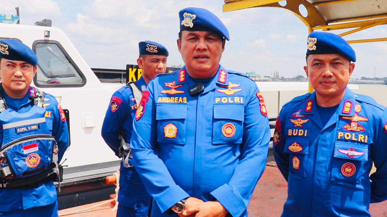 Ada Apa.? Dirpolairud Polda Sumsel Lepas Keberangkatan KM LCT Sei Rawas ke Lalan 25