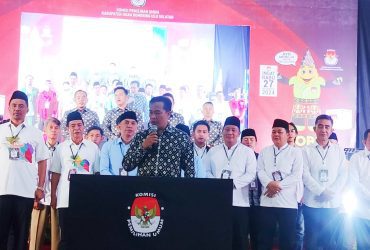 Empat Kandidat Pasangan Calon Bupati dan Wakil Bupati OKU Selatan Ikuti Pengundian Nomor Urut 39