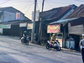 Hadir Ditengah Masyarakat, Sat Lantas Polres OKU Selatan Atur Lalulintas di Titik Rawan 27